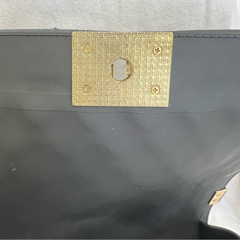 TOYBOY black quilted jelly crossbody bag with gold chain and accents. - Picture 12 of 12